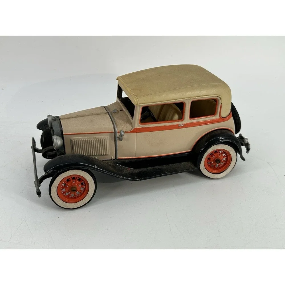 Vintage Hubley Ford Model A Victoria Diecast Metal 1/20 Model Car 4866-300